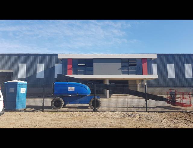 494M² FACTORY TO LET IN STIKLAND INDUSTRIAL